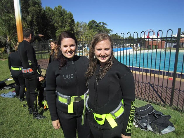Becky and her friends getting their scuba diving certification at the University of Western Australia's Underwater Club