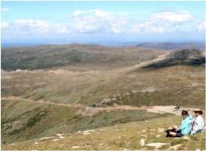 Climbing the highest peak in Australia: Mount Kosciuszko