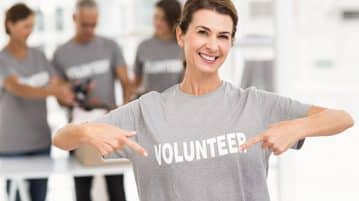 5 Ways Volunteering Can Land You a Job