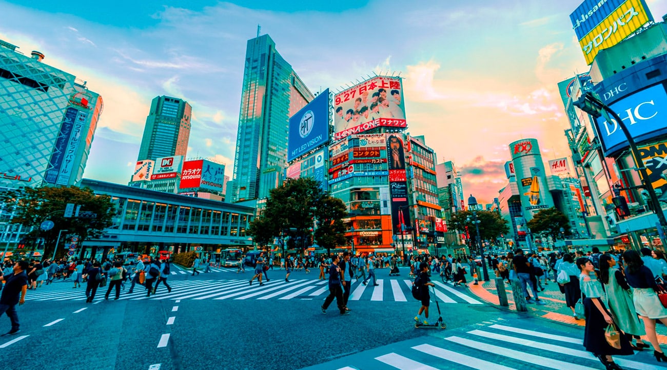 9 Essential Things Students and Tourists Need to Know Before Traveling to Japan