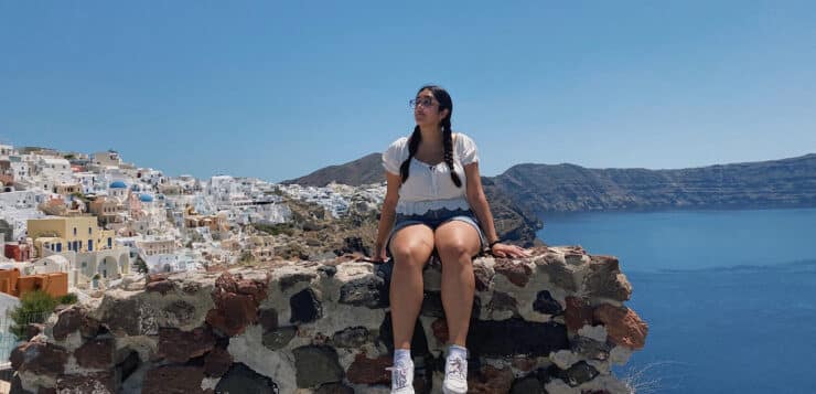 Lorena from Ontario fell in love with Greece on a vacation and ended up enrolling for a Bachelor of Arts